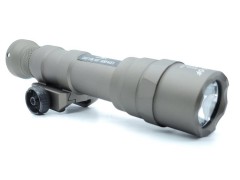 SOTAC M600DF Style Tactical Light DE
